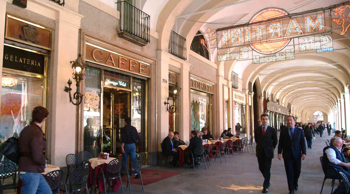 Caffe╠Ç Storici